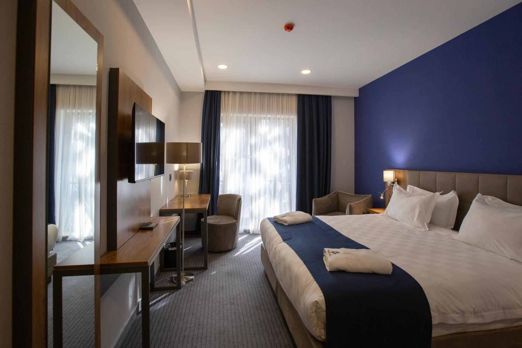 Avenue Hotel Tbilisi ภายนอก รูปภาพ
