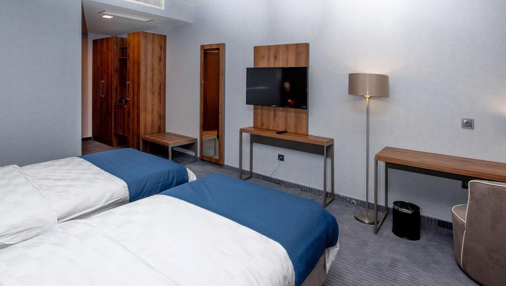 Avenue Hotel Tbilisi ภายนอก รูปภาพ
